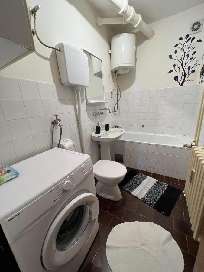 Ema Apartmani Vinkovci Eksteriør billede